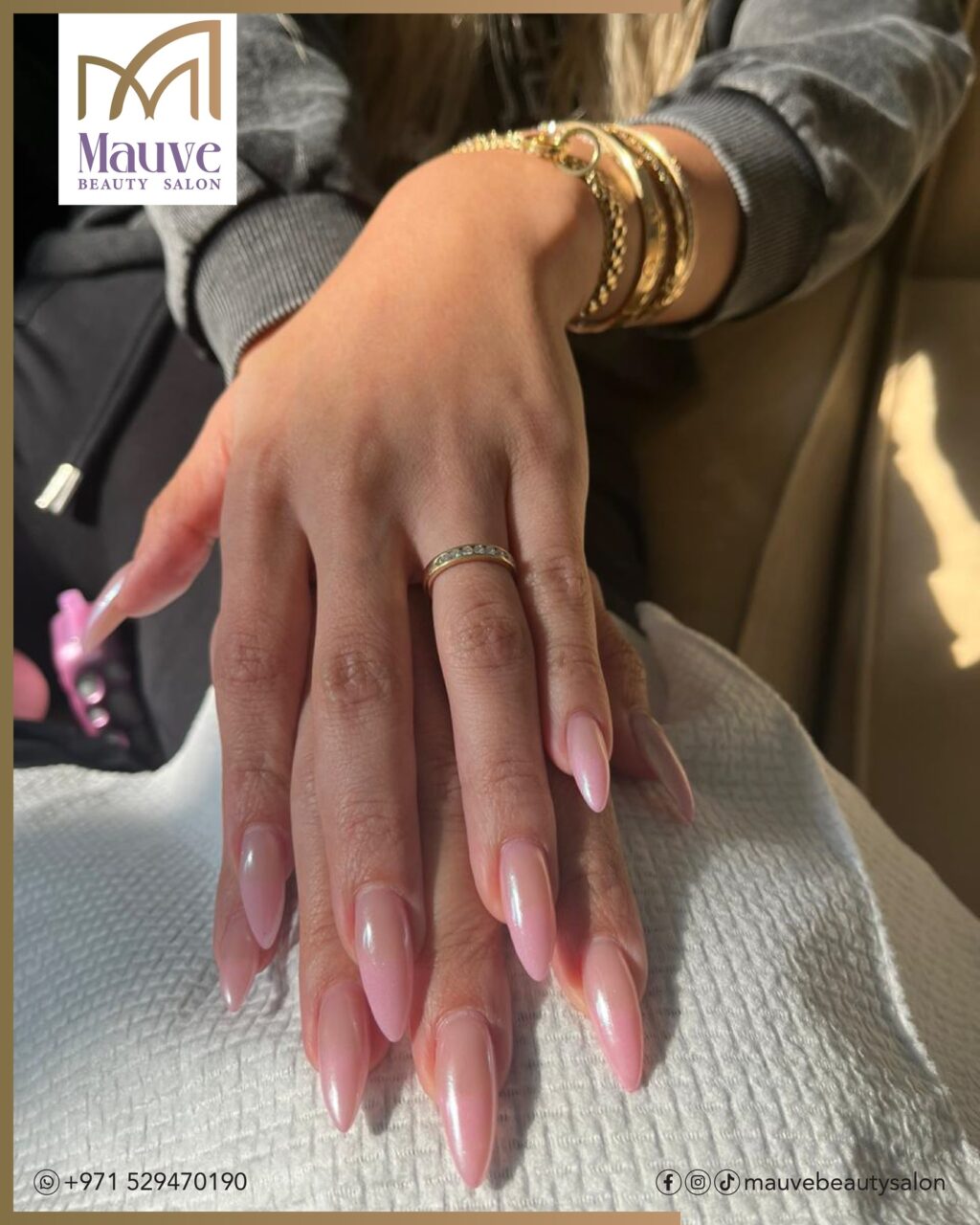 Instagram post from mauve.beauty.salon. This post is in position 0.